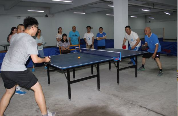 2016年6月12日中国医药2016年乒乓球整体赛新疆赛区在新疆天方恒德医药有限公司举行预赛