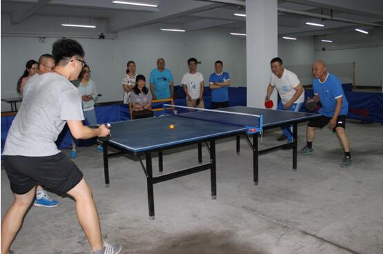 中国医药一家亲，一个目标向前奔