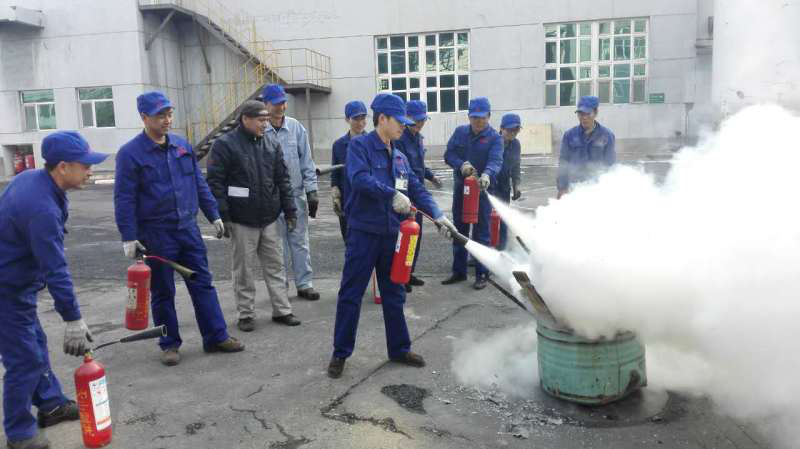 天山制药开展安全消防演练运动