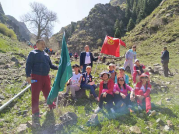 天山制药户外运动显现青春风采