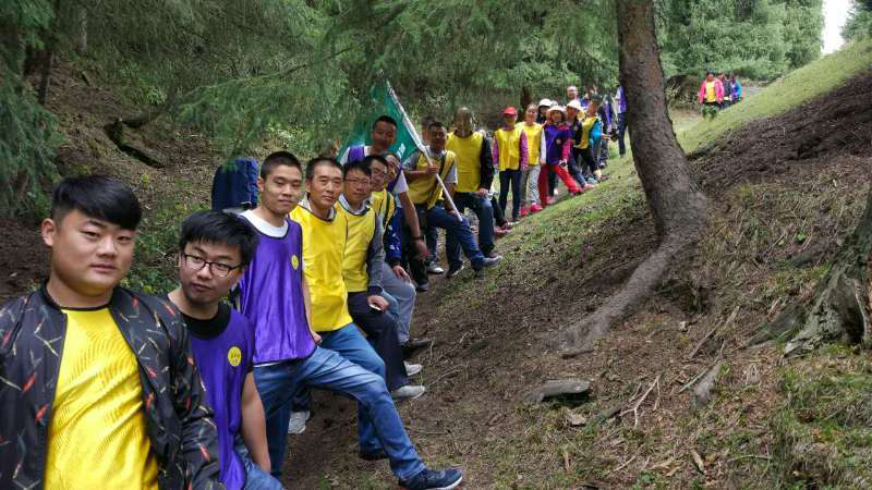 天山制药开展“快乐团队·共创精彩”拓展运动