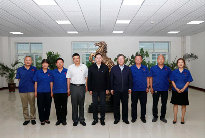 集团于旭波董事长等赴新疆天山制药调研